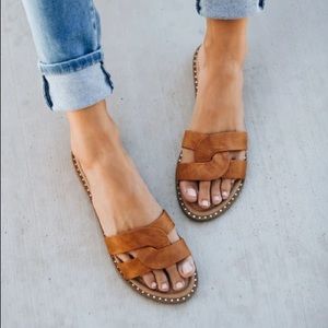 Vici Brianne twisted leather slides